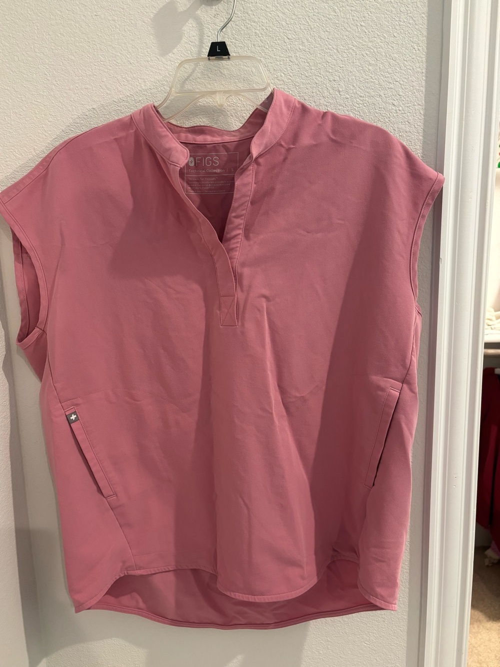 FIGS Women's Chalk Pink Rafaela - Oversized Scrub Top™ - S / Chalk Pink